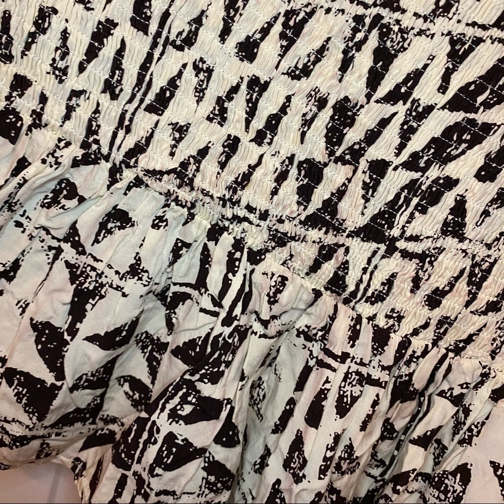 Re:named Patterned Ruched Tube Top - Picture 5 of 11